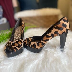 Stuart Weitzman cognac leopard hair heels great pre loved condition size 7.5